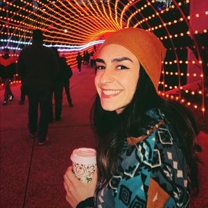 Meet your Posher, Stephanie